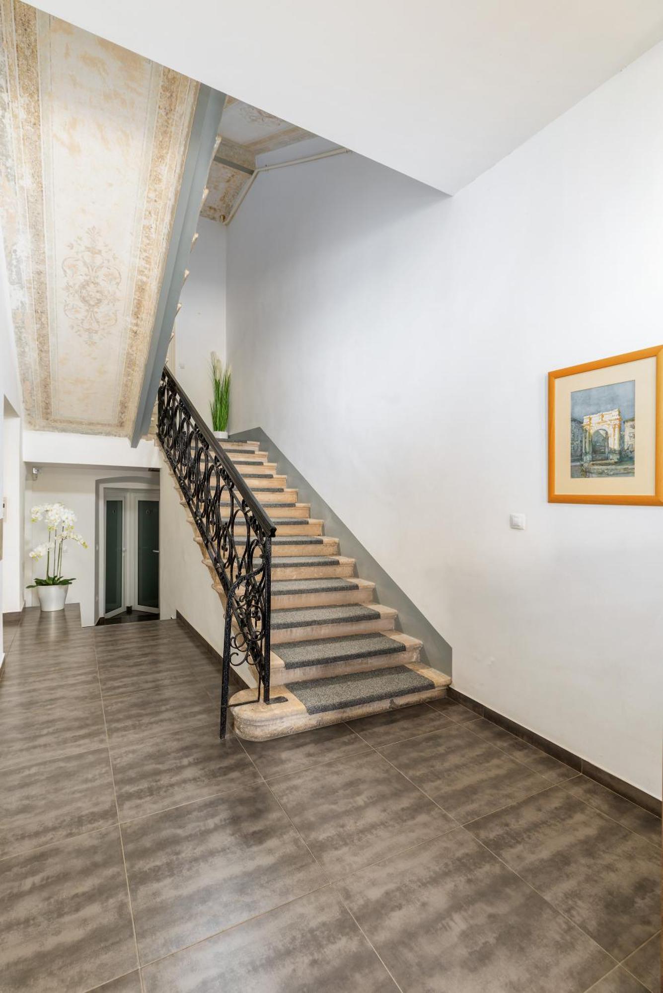 Boutique Suites Joyce Pula Exterior foto
